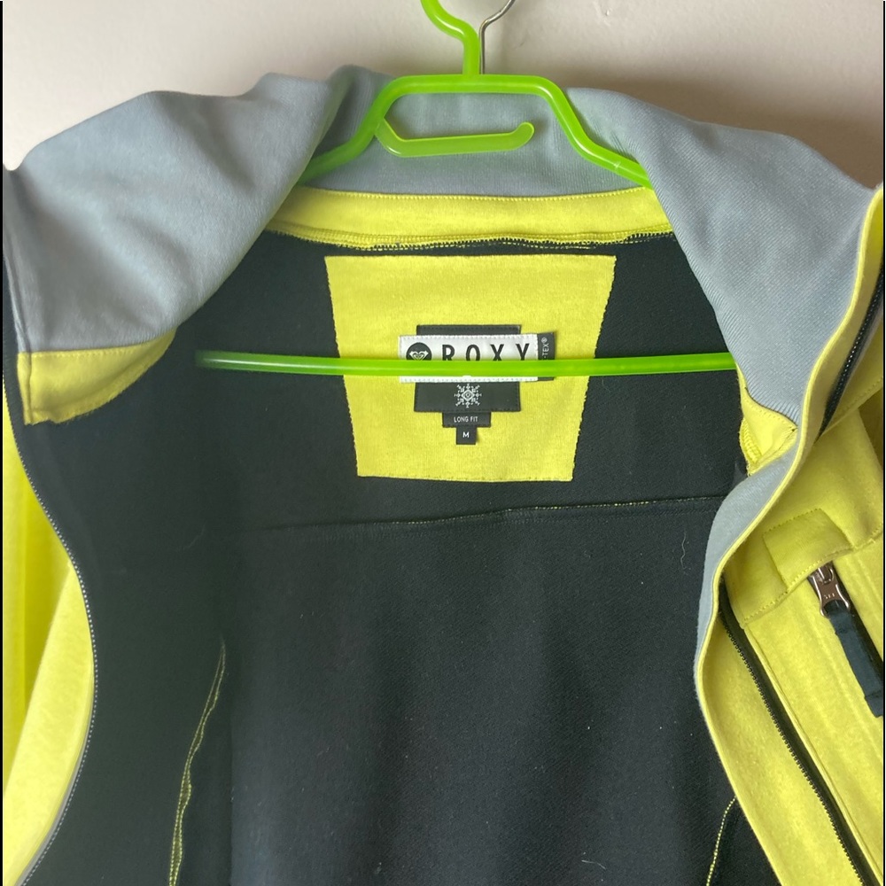 Roxy winter jacket - Picture 14 of 16